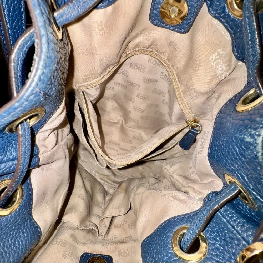 Michael Kors Jules Navy Leather Hobo Bucket Bag